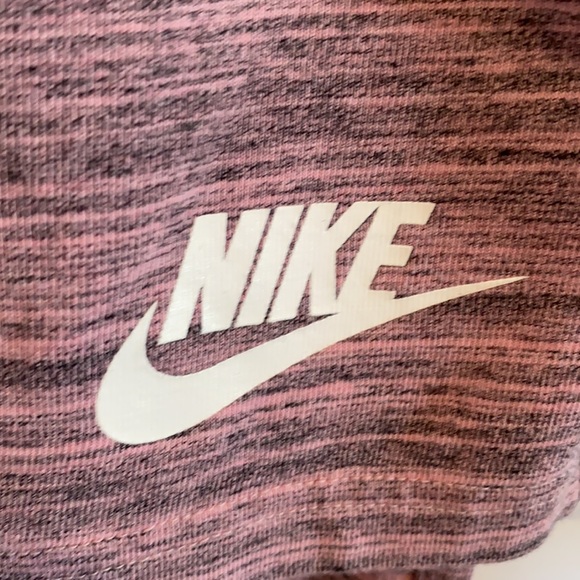 Nike Top - Picture 2 of 7